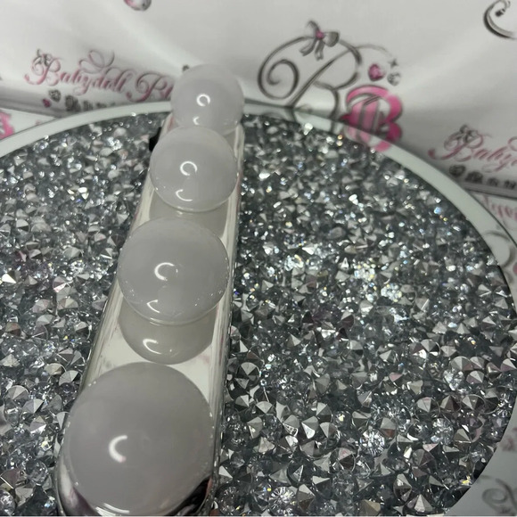 Vanity lights suction to surfaces mirror ect on and off silver makeup skincare - Picture 8 of 10